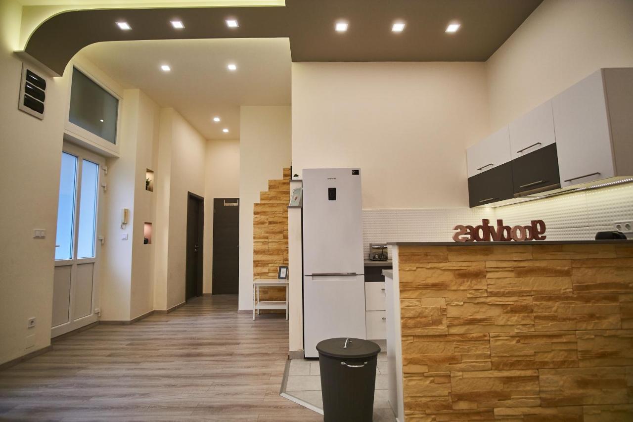 F4 Design Apartment- Βουδαπέστη Εξωτερικό φωτογραφία
