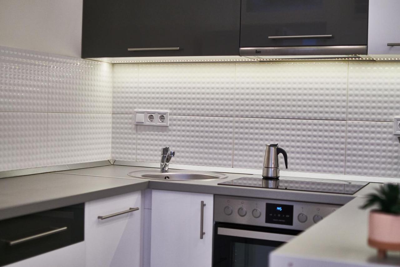 F4 Design Apartment- Βουδαπέστη Εξωτερικό φωτογραφία