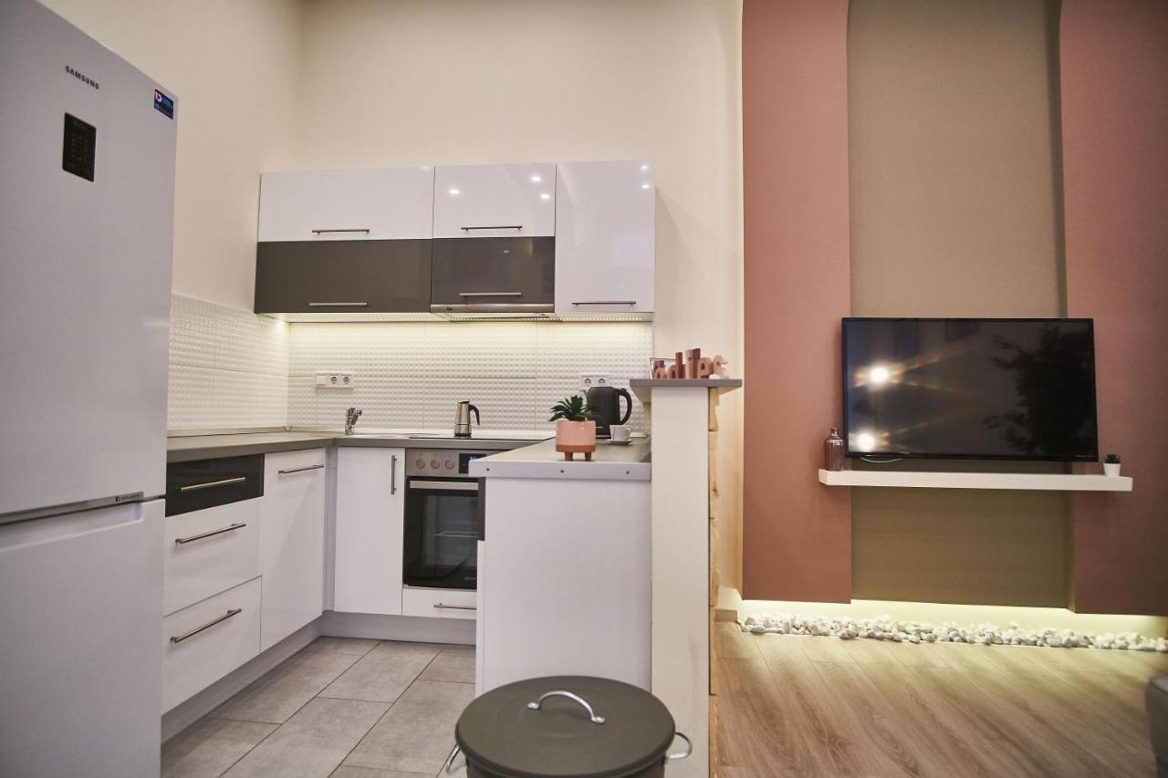 F4 Design Apartment- Βουδαπέστη Εξωτερικό φωτογραφία