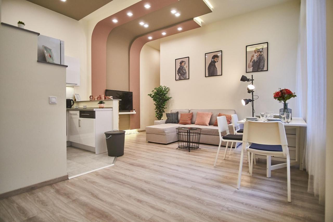 F4 Design Apartment- Βουδαπέστη Εξωτερικό φωτογραφία